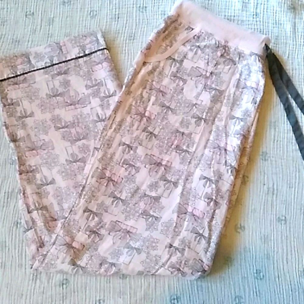 VICTORIA SECRECT PRESENT PJS